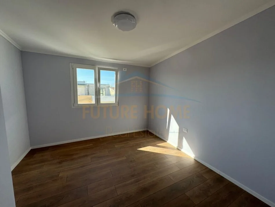 Shqiperi, shitet apartament 2+1+Ballkon Kati 10, 85 m² 125.000 € (PLAZH HEKURUDHA)