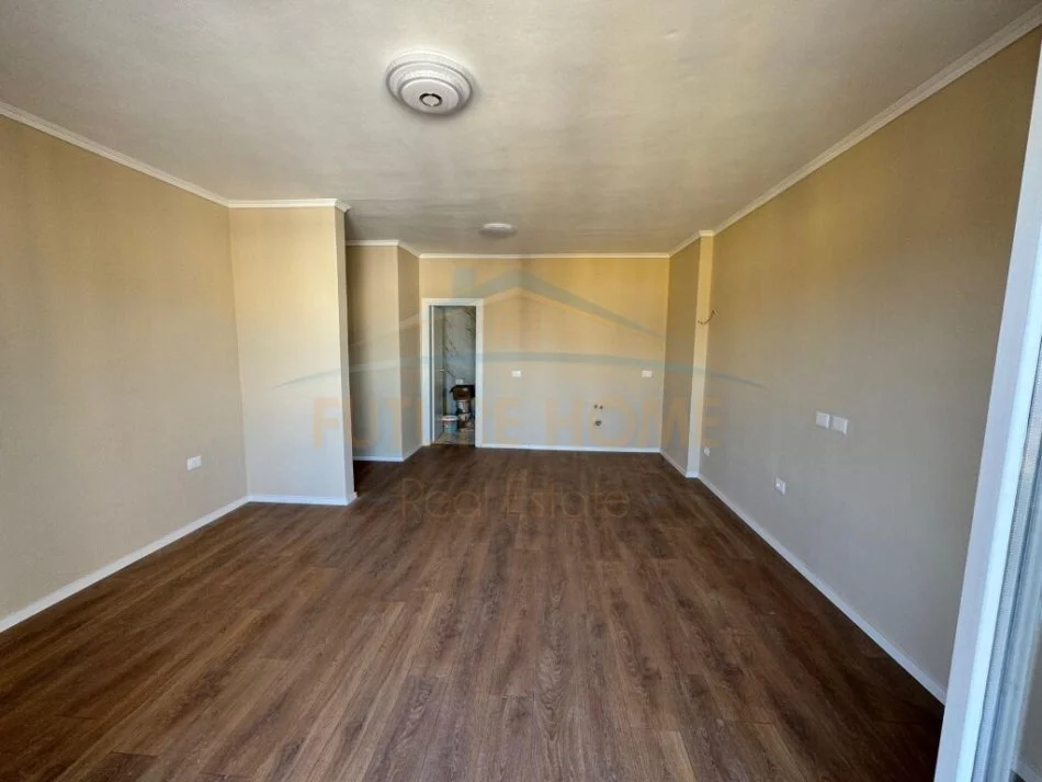 Durres, shitet garsonier 1+1 Kati 10, 52 m² 65.000 € (0696044405 Shitet, Garsoniere, Plazh-Hekurudha,Durres)