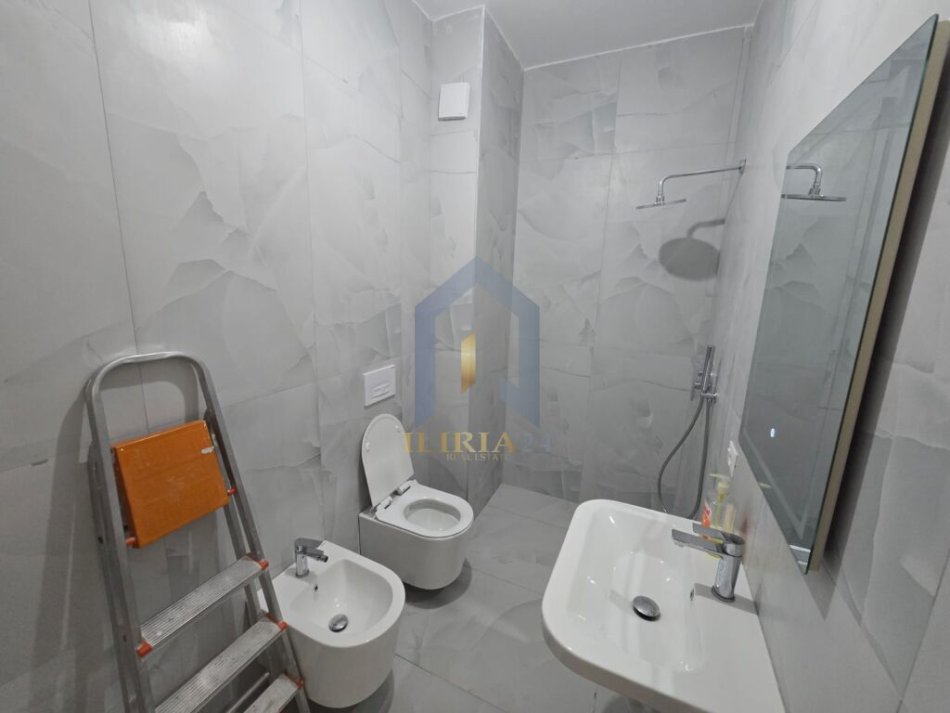 Shqiperi, jepet me qera apartament 1+1+Ballkon Kati 5, 60 m² 400 € (``Mihal Grameno``)
