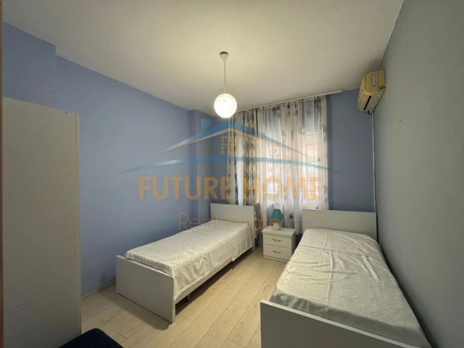 Tirane, jepet me qera apartament 2+1+Aneks+Ballkon Kati 3, 114 m² 750 € (RRUGA E ELBASANIT)