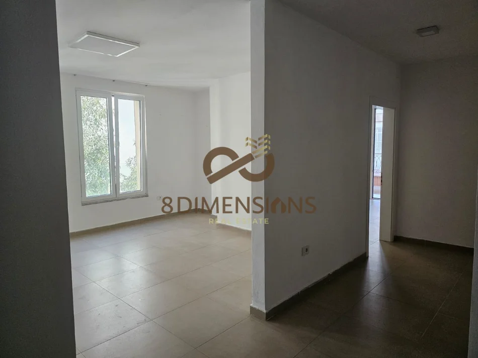 Tirane, jepet me qera zyre Kati 2, 74 m² 1.250 € (RTSH)