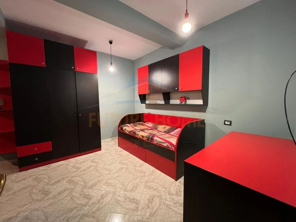 Durres, jepet me qera apartament 3+1 , 136 m² 700 € (VOLLGA DURRES)