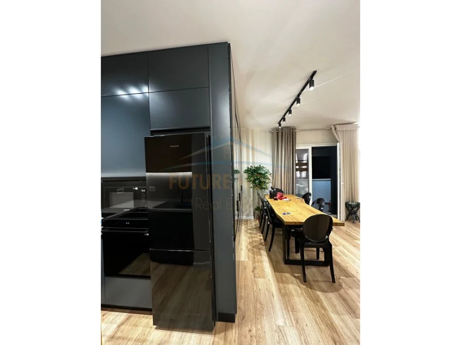 Tirane, jepet me qera apartament 2+1 Kati 2, 105 m² 1.100 € (Kodra e Diellit)