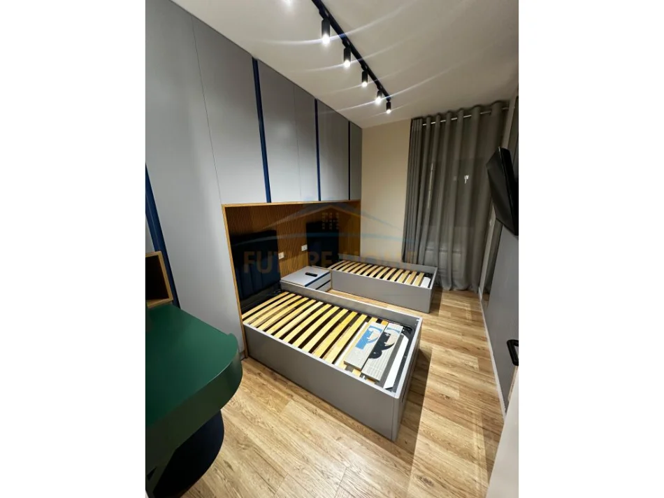 Tirane, jepet me qera apartament 2+1+Aneks+Ballkon Kati 2, 105 m² 1.100 € (Kodra e Diellit)