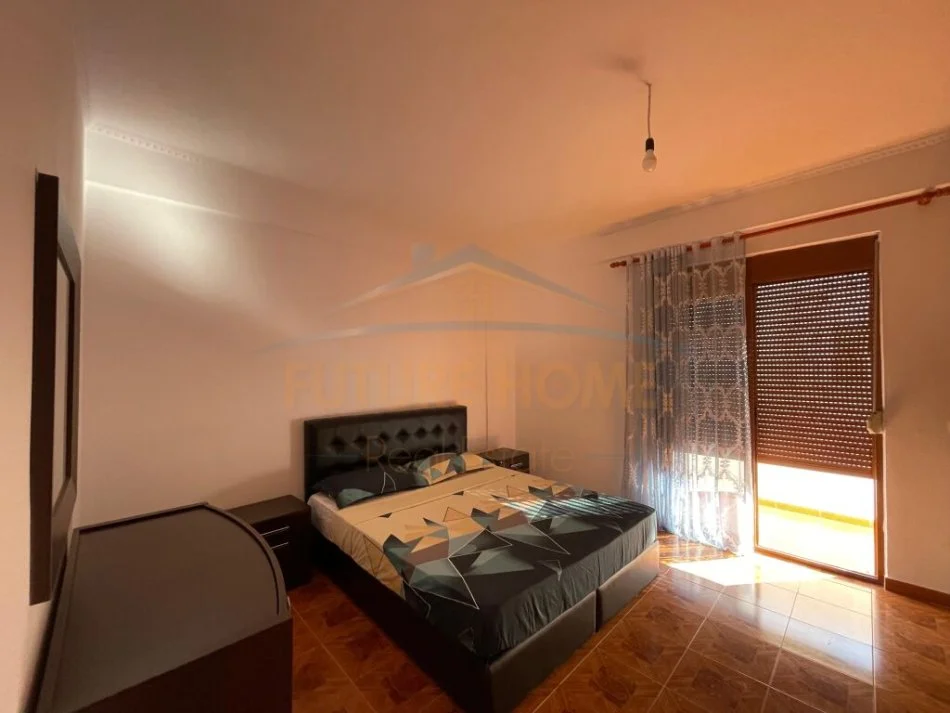 Durres, jepet me qera apartament 1+1 Kati 4, 68 m² 300 € (RRota e kuqe)
