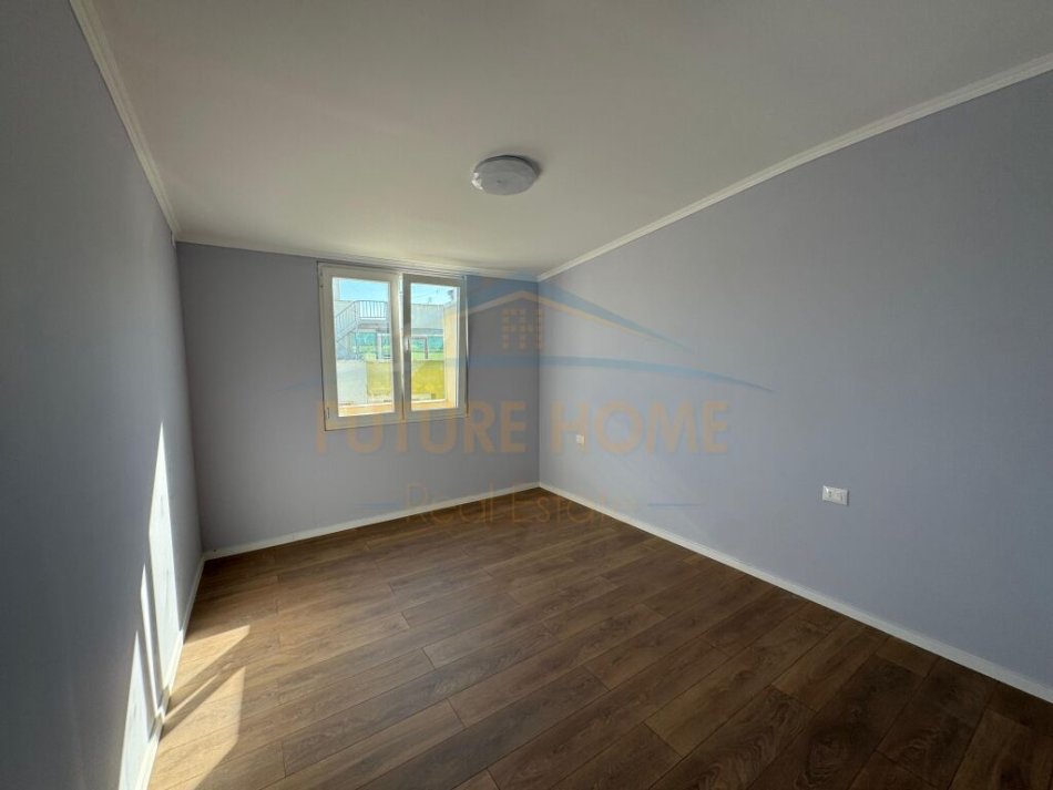 Durres, shitet apartament 2+1+Ballkon Kati 10, 84 m² 125.000 € 