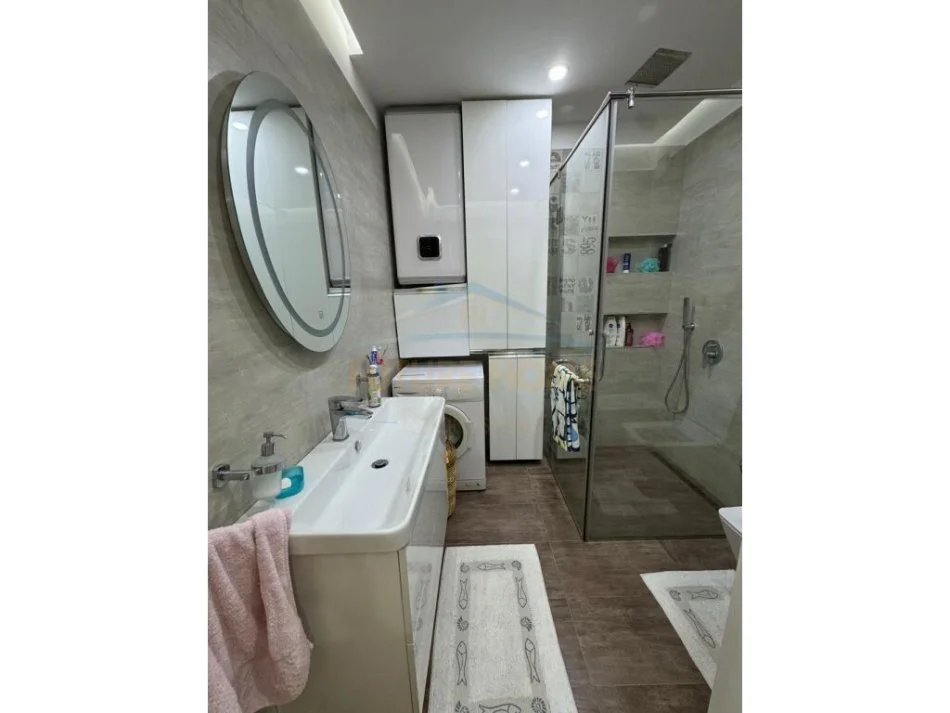 Tirane, shitet apartament 2+1 Kati 2, 107 m² 225.000 € (Kopshti Zoologjik)