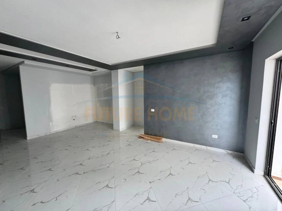 Durres, shitet apartament 2+1+Ballkon Kati 5, 91 m² 160.000 € (qerret)