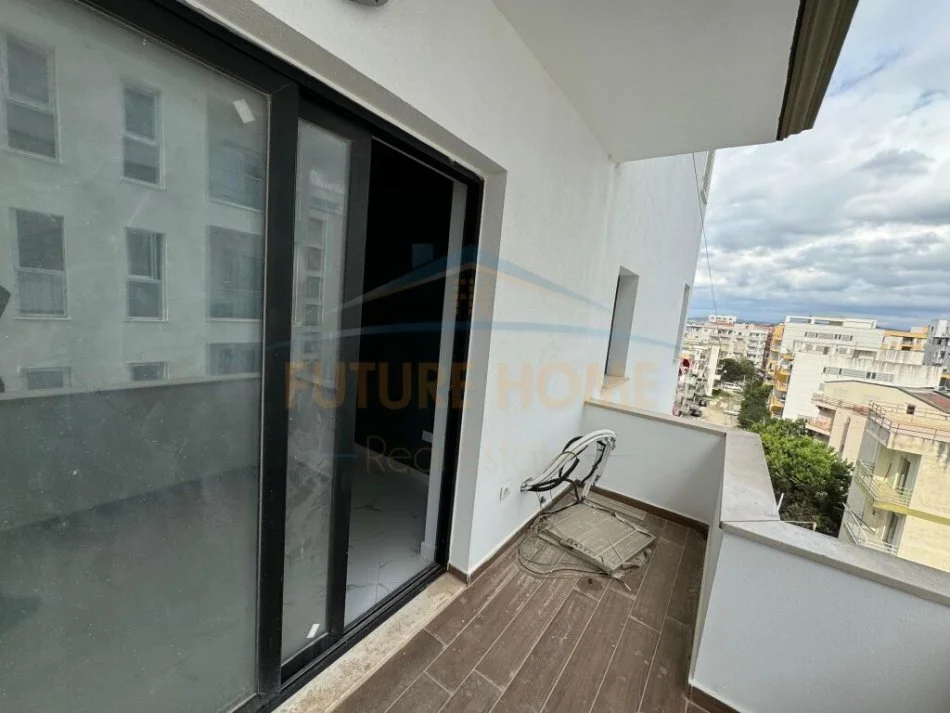 Durres, shitet apartament 2+1 Kati 5, 92 m² 160.000 € (0696044405 Shitet, Apartament 2+1, Qerret ,Durres)