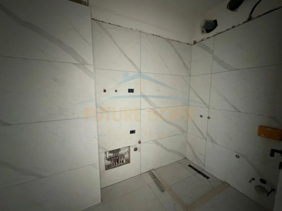 Durres, shitet apartament 1+1 Kati 7, 57 m² 80.000 € (qerret)