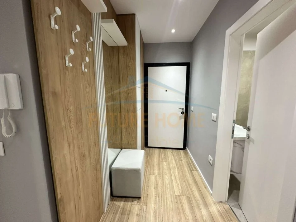 Tirane, jepet me qera apartament 2+1 Kati 4, 108 m² 700 € 