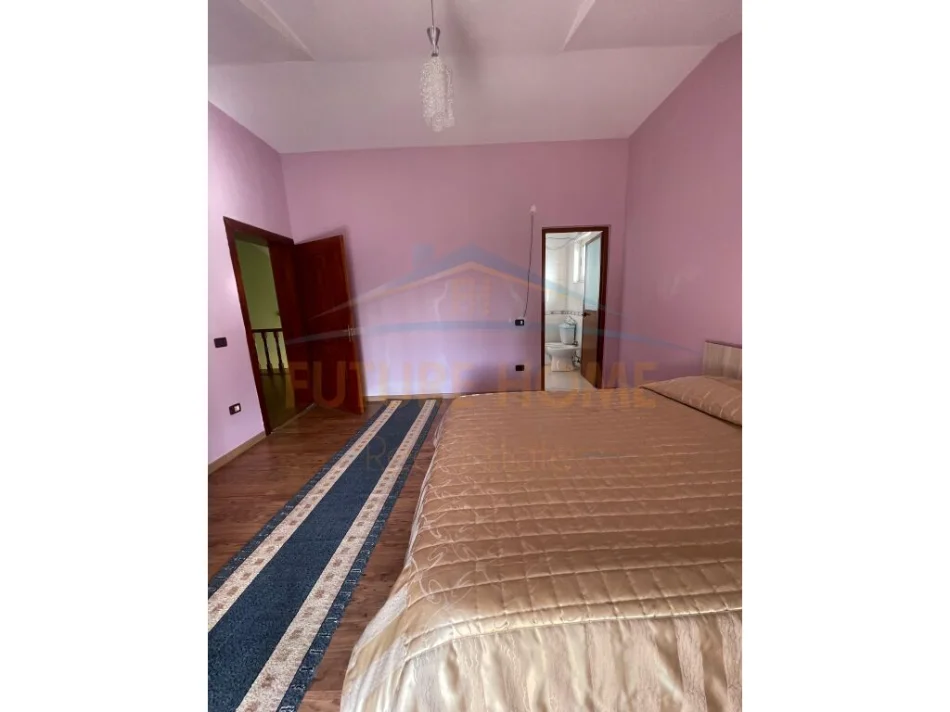 Durres, jepet me qera Vile 5+1+Aneks+Ballkon Kati 3, 350 m² 600 € (Arapaj,Durrës)