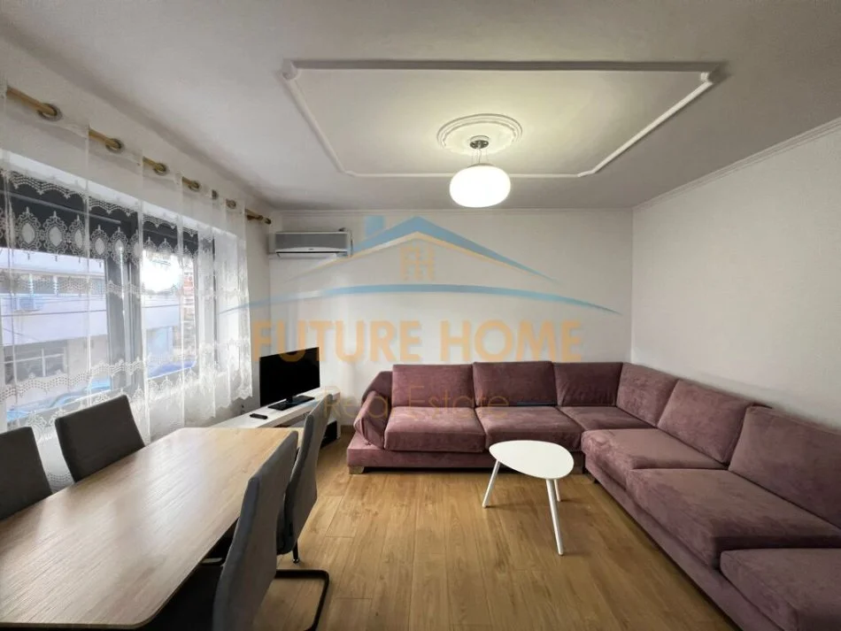 Tirane, jepet me qera apartament 1+1+Aneks+Ballkon Kati 2, 65 m² 600 € (RRUGA MYSLYM SHYRI)