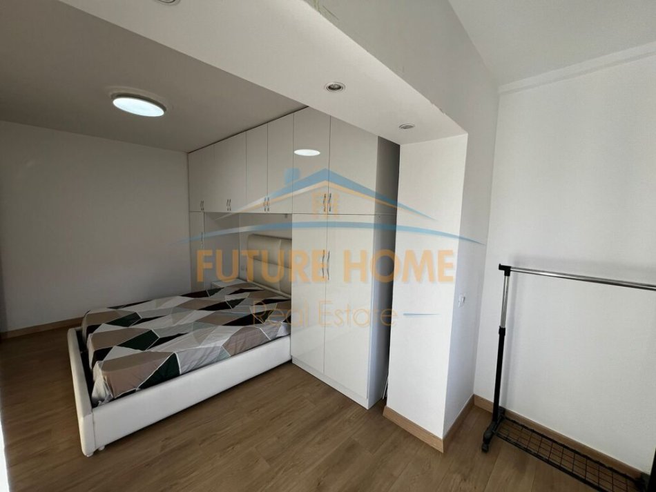 Tirane, jepet me qera apartament 1+1 Kati 2, 650 € (MYSLYM SHYRI)