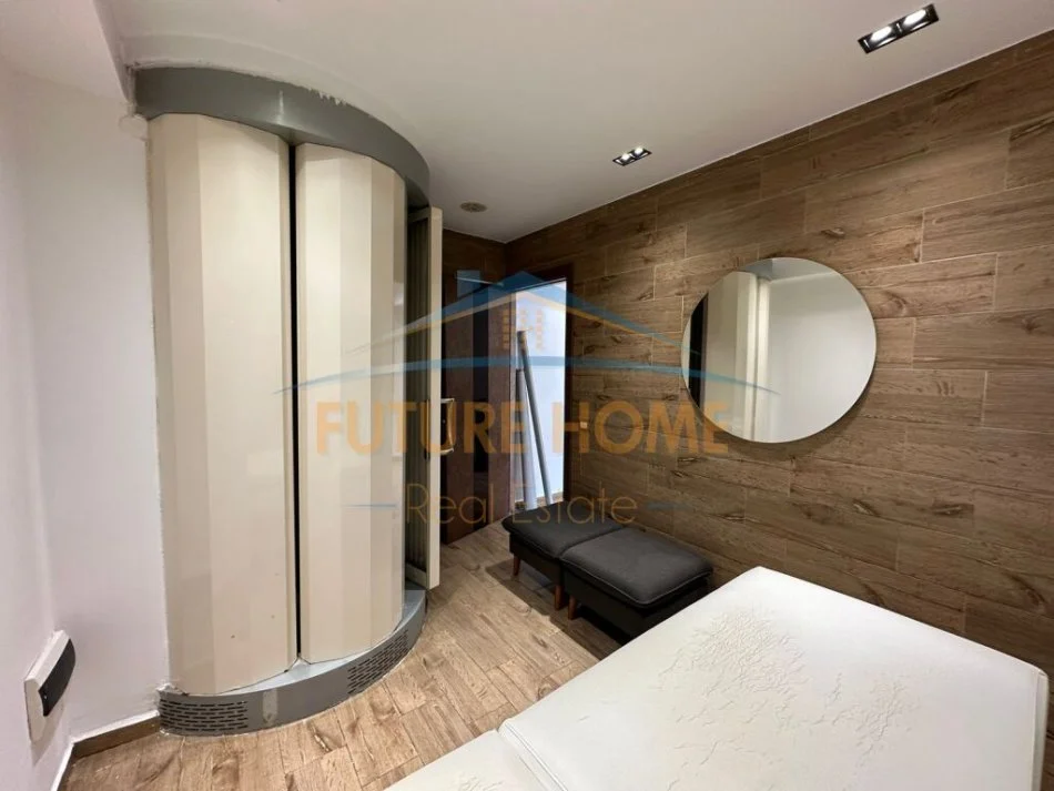 Tirane, shes apartament 2+1 Kati 1, 100 m² (petronini)