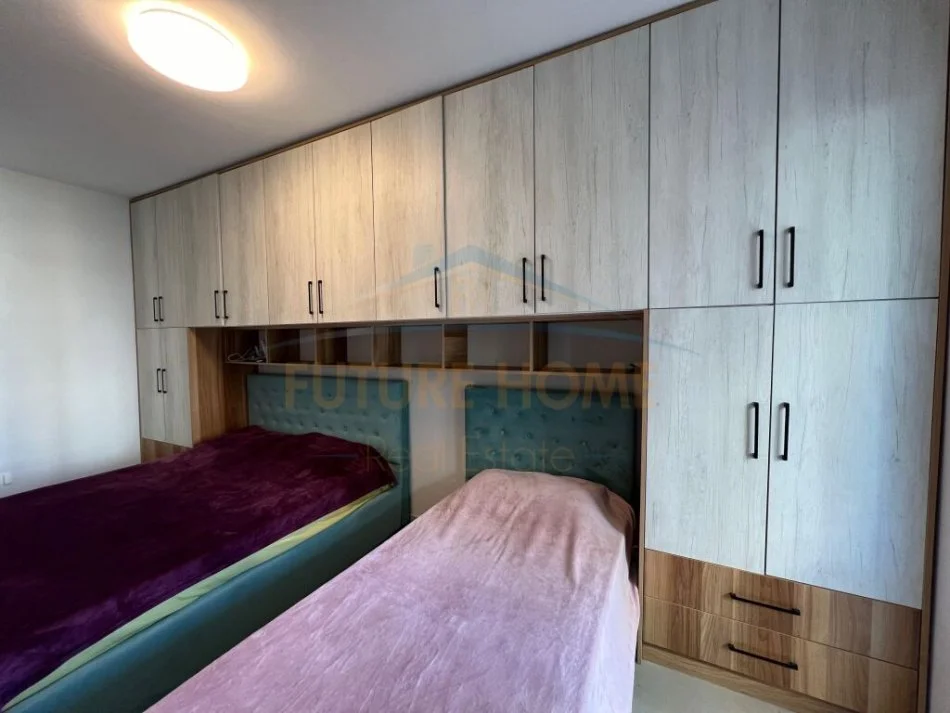 Durres, shitet apartament 1+1+Ballkon Kati 3, 76 m² 105.000 € (qerret)