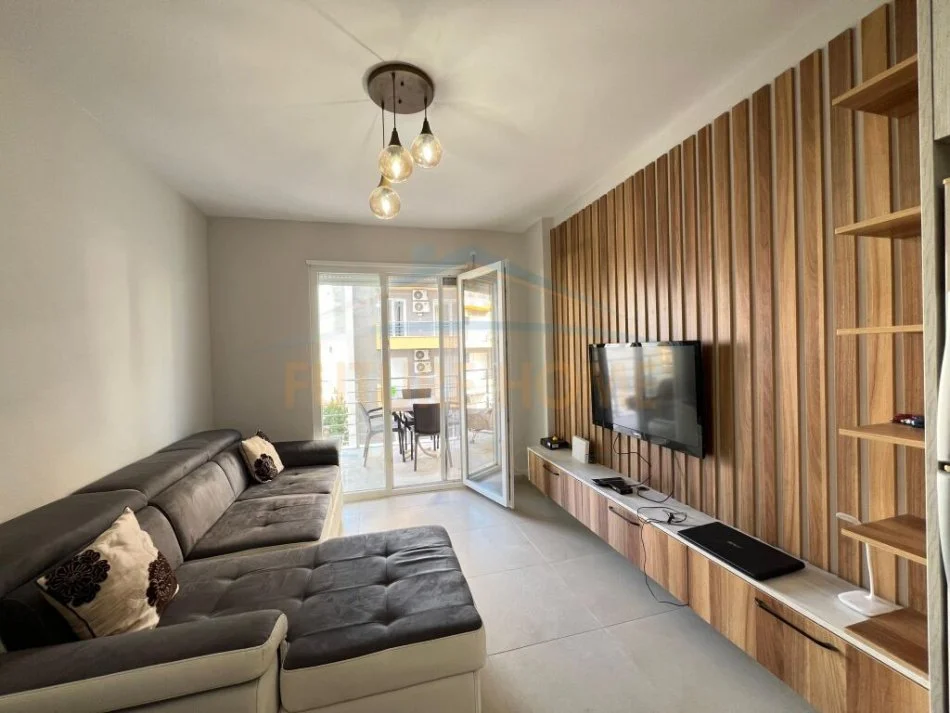 Durres, shitet apartament 1+1+Ballkon Kati 3, 76 m² 105.000 € (qerret)