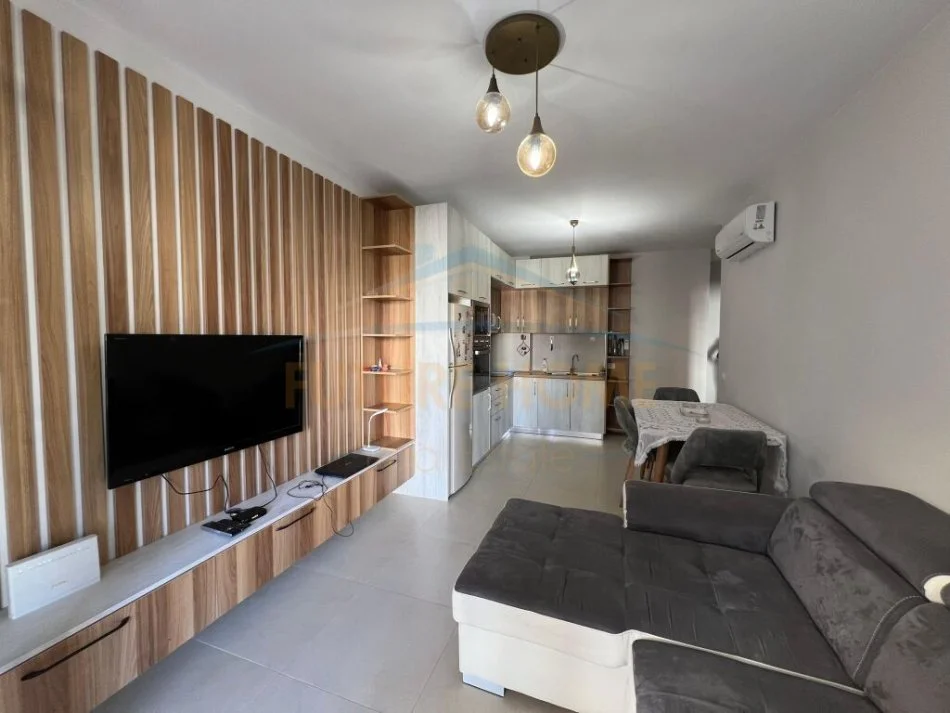 Durres, shitet apartament 1+1+Ballkon Kati 3, 76 m² 105.000 € (qerret)