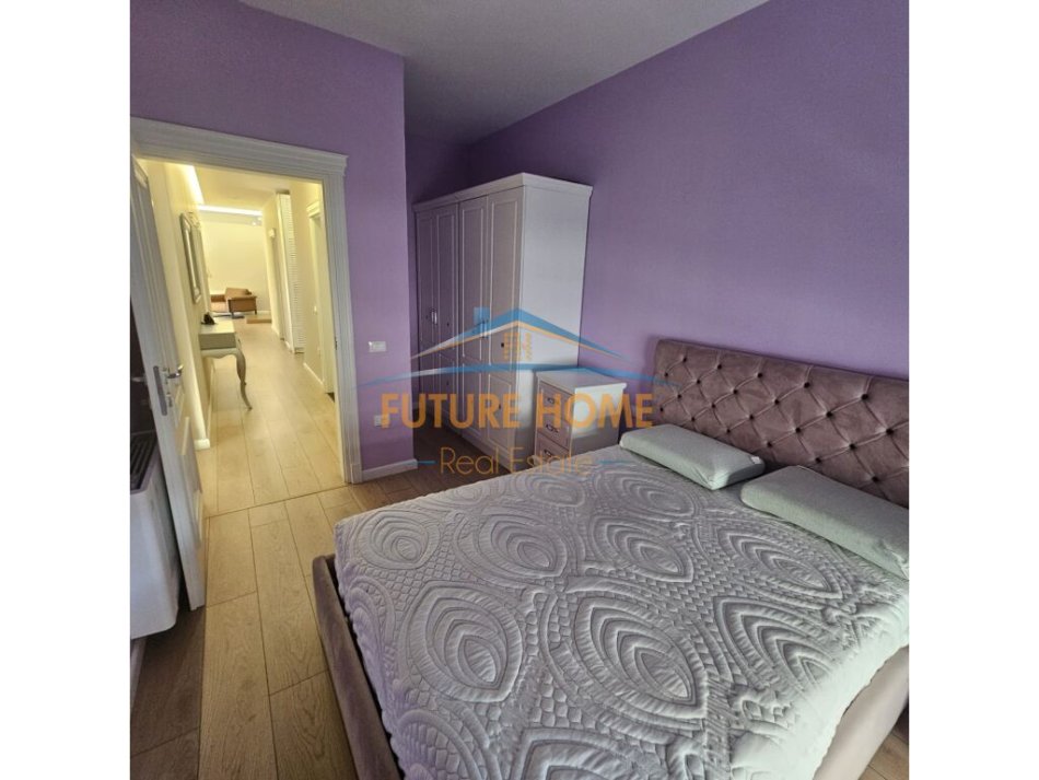 Tirane, jepet me qera apartament 4+1 Kati 4, 170 m² 1.300 € (MYSLYM SHYRI)