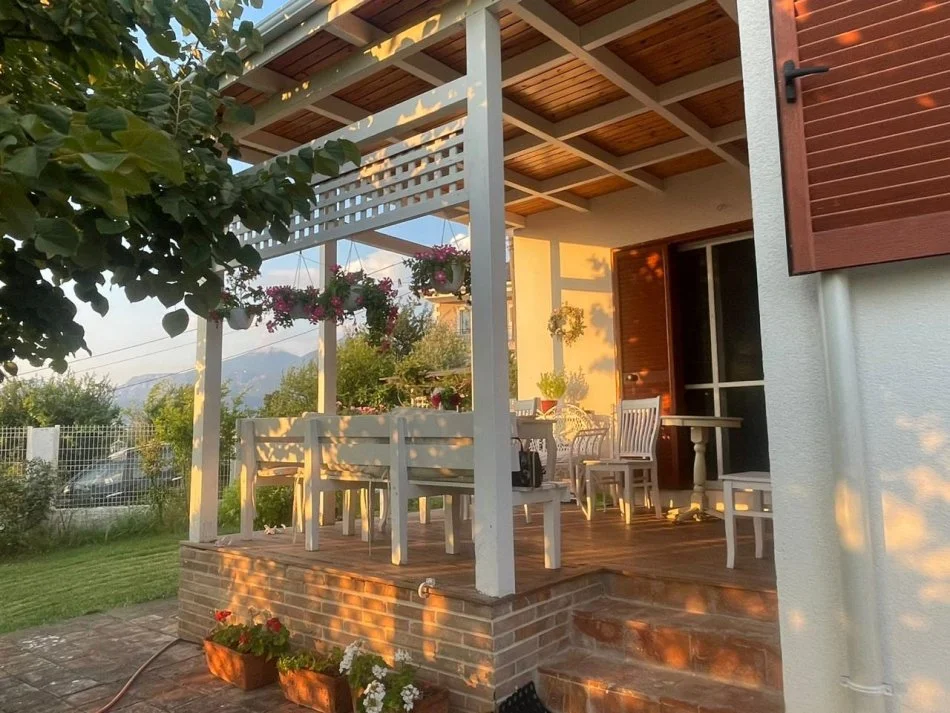 Tirane, shitet apartament 2 Katshe , 140 m² 350.000 € (lunder)