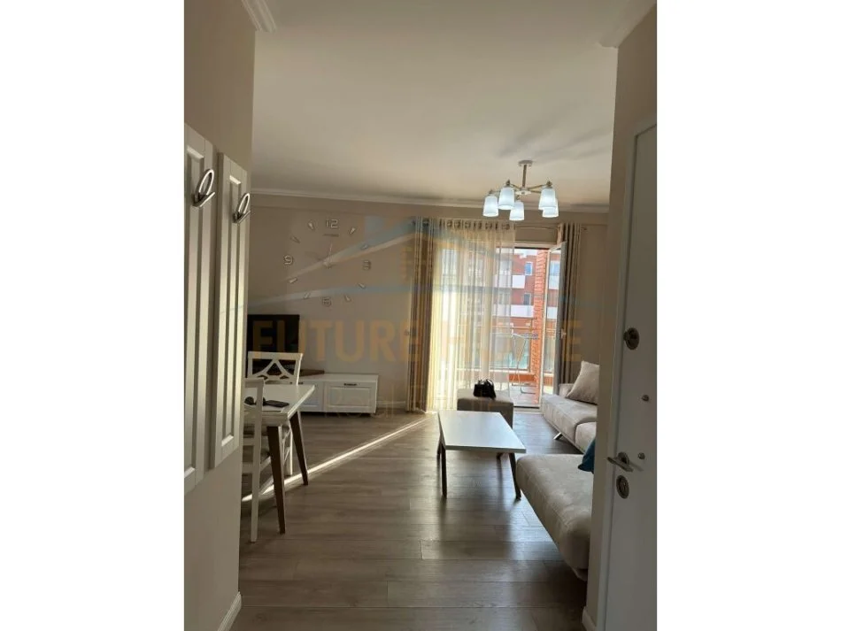 Tirane, jap me qera apartament 1+1 Kati 6, 62 m² 500 € (Unaza e Re)