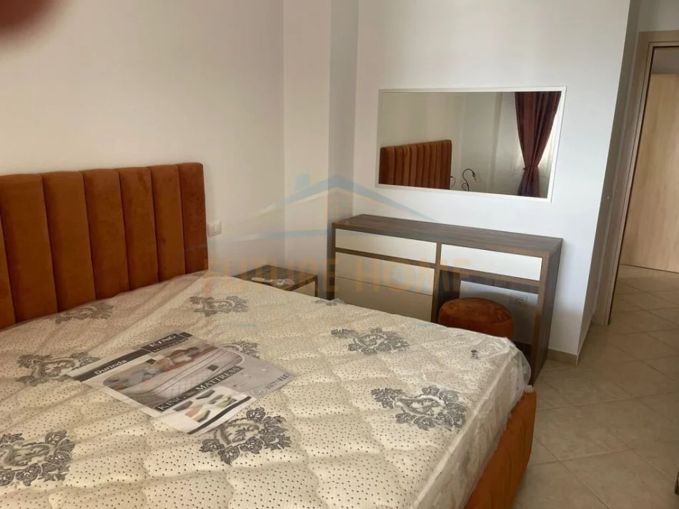 Durres, jepet me qera apartament 3+1+Aneks+Ballkon Kati 3, 140 m² 1.000 € (VOLLGA DURRES)