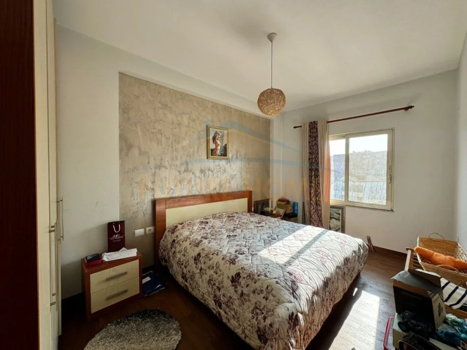 Tirane, shitet apartament 2+1+Ballkon Kati 7, 97 m² 130.000 € (Fresk)