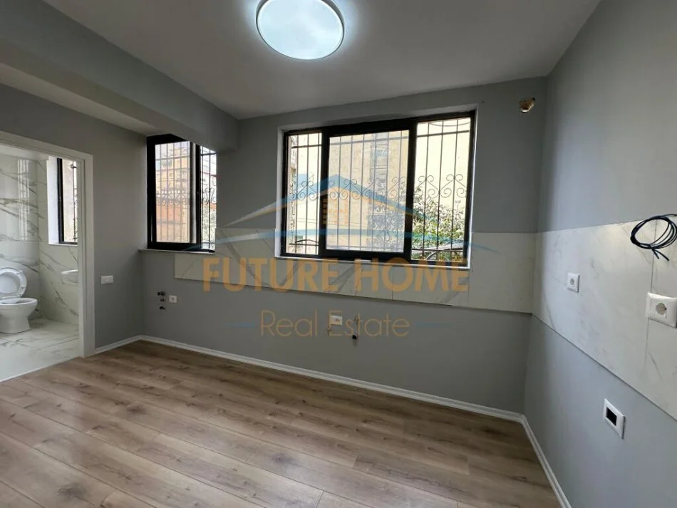 Tirane, shitet apartament 2+1 Kati 1, 75 m² 187.500 € (Myslym Shyri)