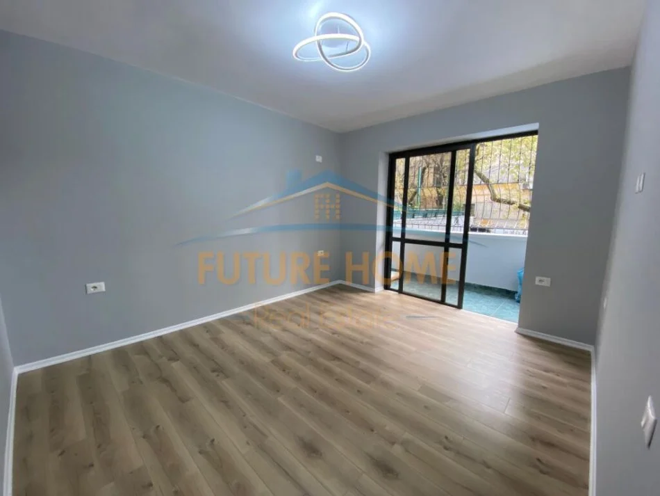 Tirane, shitet apartament 2+1 Kati 1, 75 m² 187.500 € (Myslym Shyri)