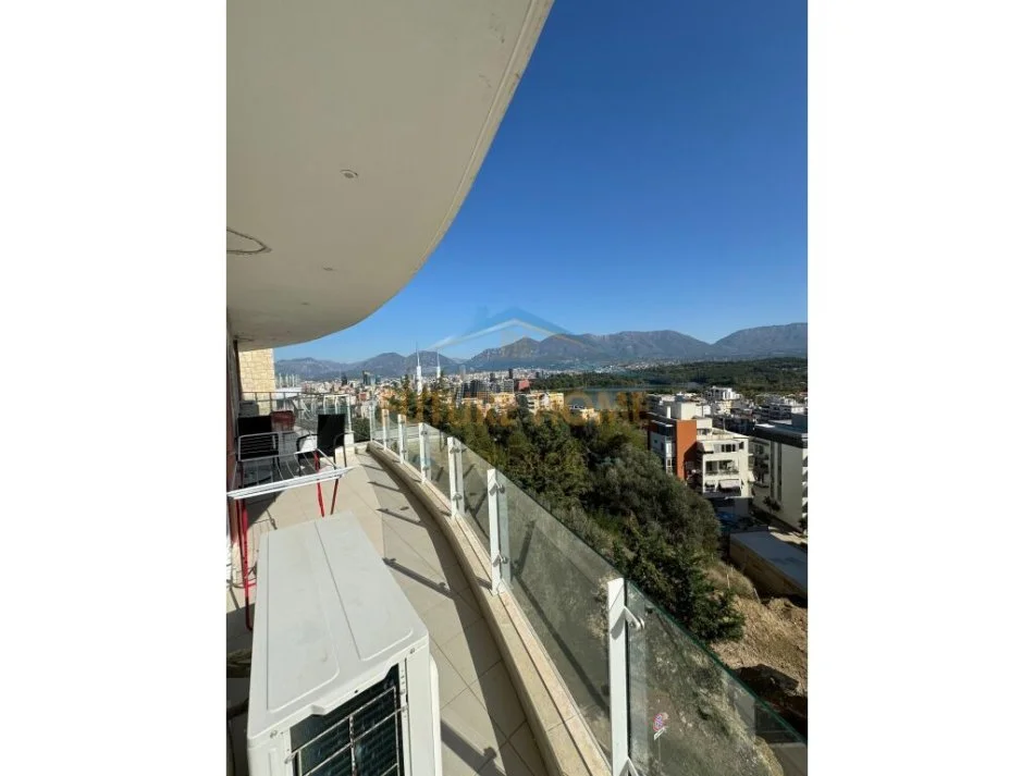 Tirane, jap me qera apartament 2+1 Kati 4, 113 m² 800 € (KOPSHTI BOTANIK)