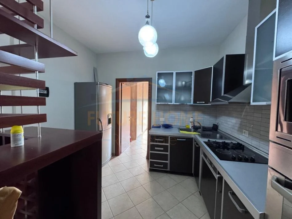 Golem, shitet apartament 2+1 Kati 3, 117 m² 195.000 € (Durres)
