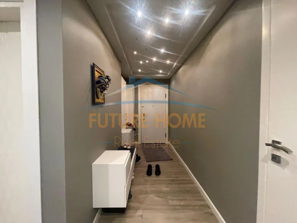 Tirane, shitet apartament 2+1+Ballkon Kati 4, 98 m² 235.000 € (Liqeni Thate)