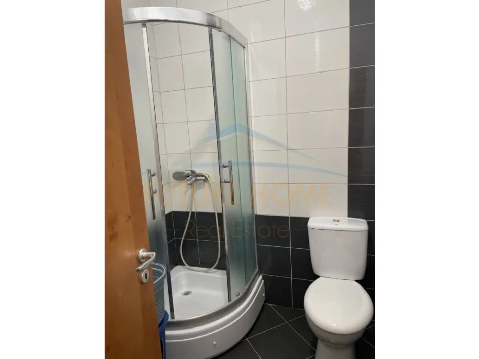 Tirane, jepet me qera apartament 2+1 Kati 3, 85 m² 500 € (Tregu i Ri Elektrik)