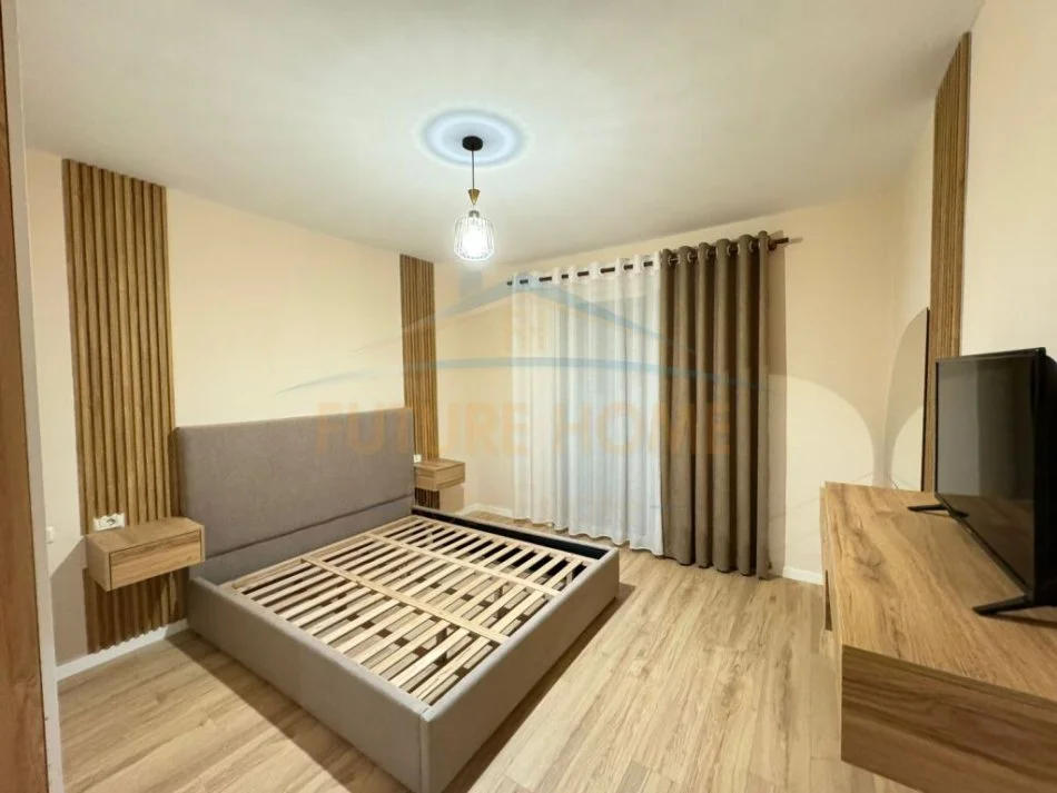 Tirane, shitet apartament 2+1 Kati 5, 96 m² 133.000 € (UNAZA E RE)