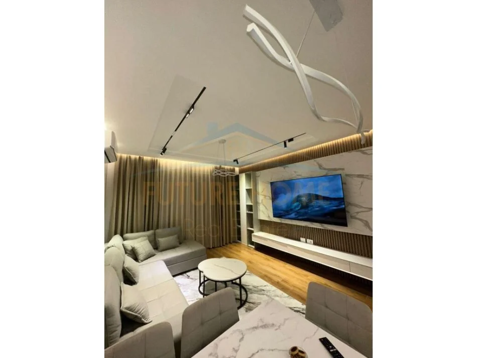 Tirane, jap me qera apartament 2+1 Kati 7, 100 m² 1.000 € (Porcelan)