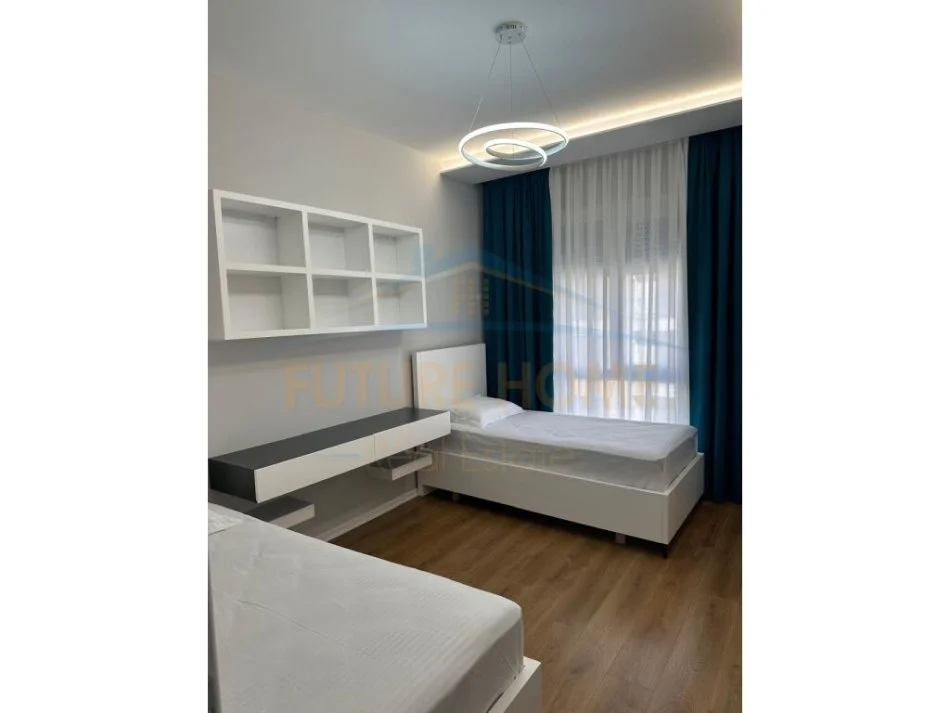 Tirane, jap me qera apartament 2+1 Kati 7, 100 m² 1.000 € (Porcelan)