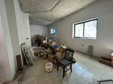 Tirane, jepet me qera shtepi 3+1 Kati 0, 164 m² 600 € (Kodra e Priftit, Tirane AREA46630)