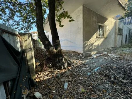 Tirane, shitet shtepi 3+1 Kati 0, 300 m² 250.000 € (Kodra e Priftit, Tirane AREA46627)
