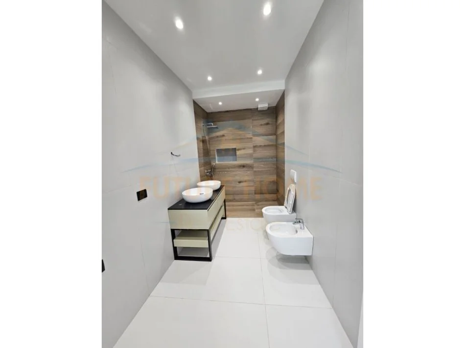 ALF46633 Tirane, shitet Vile 2 Katshe Kati 2, 550000 euro€ (Mjull-Bathore)