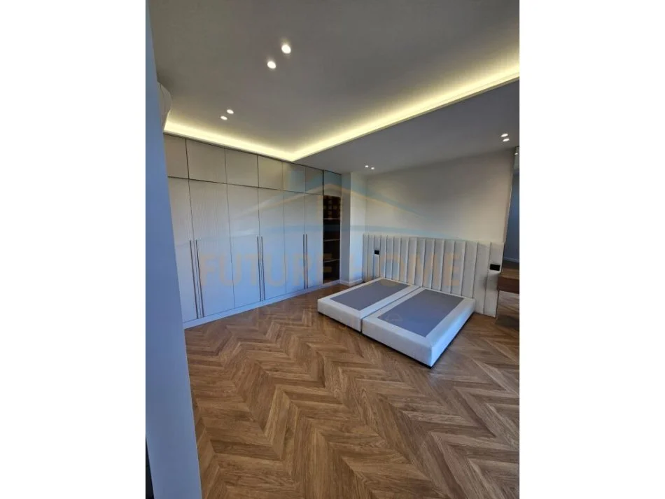 ALF46633 Tirane, shitet Vile 2 Katshe Kati 2, 550000 euro€ (Mjull-Bathore)