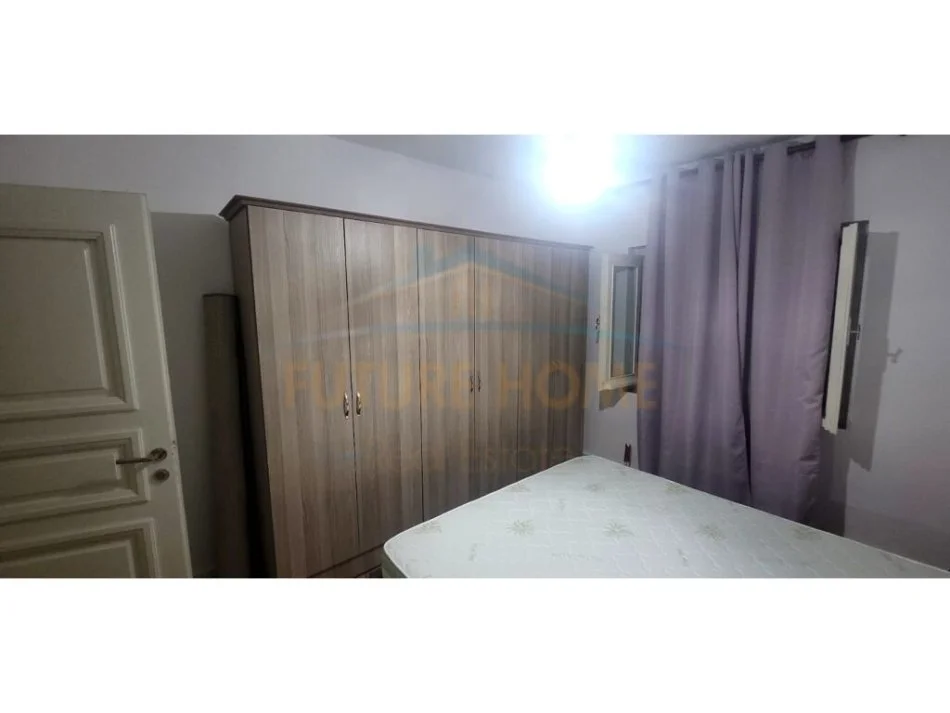 Korce, jepet me qera apartament 2+1+Ballkon Kati 5, 76 m² 250 € (KO46666)