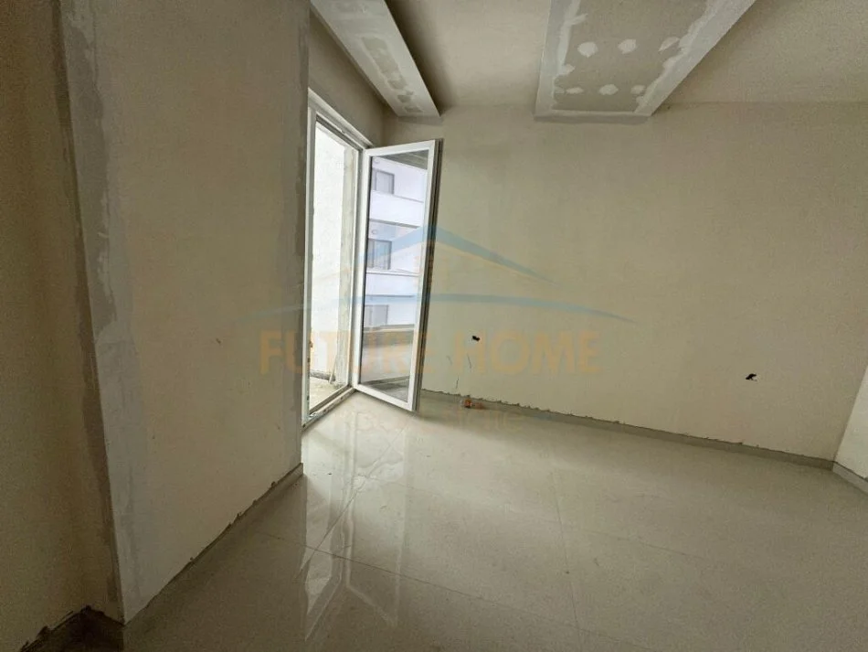 Durres, shitet apartament 2+1+Ballkon Kati 3, 90 m² 144.320 € (qerret)