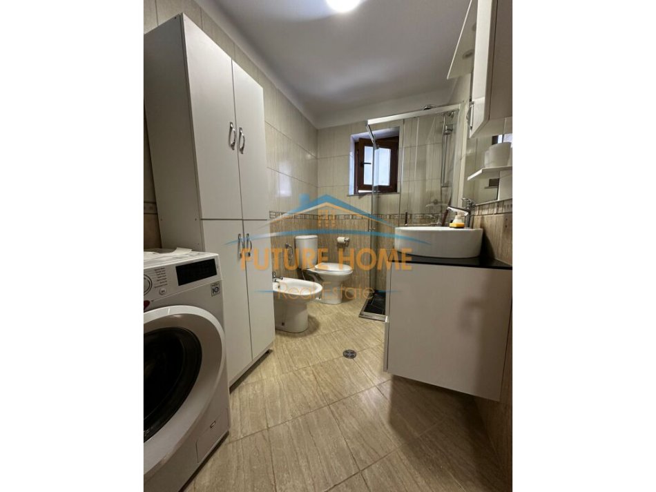 Tirane, jepet me qera apartament 1+1 Kati 2, 650 € (MYSLYM SHYRI)