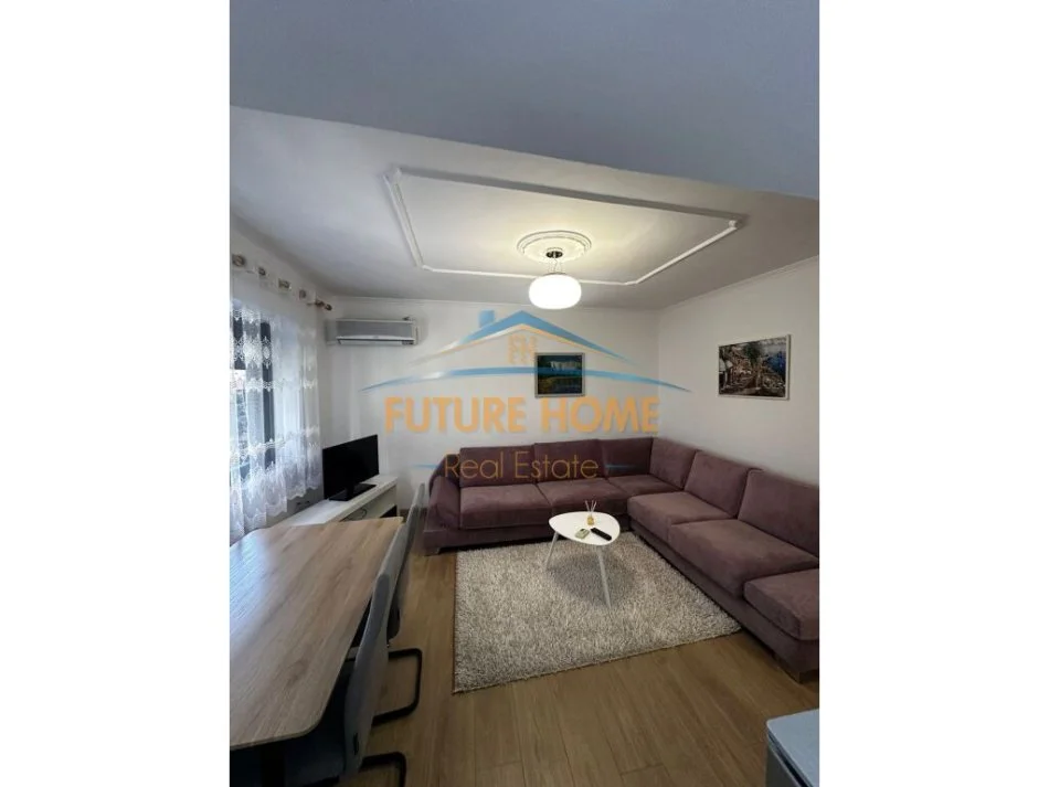 Tirane, jepet me qera apartament 1+1 Kati 2, 650 € (MYSLYM SHYRI)
