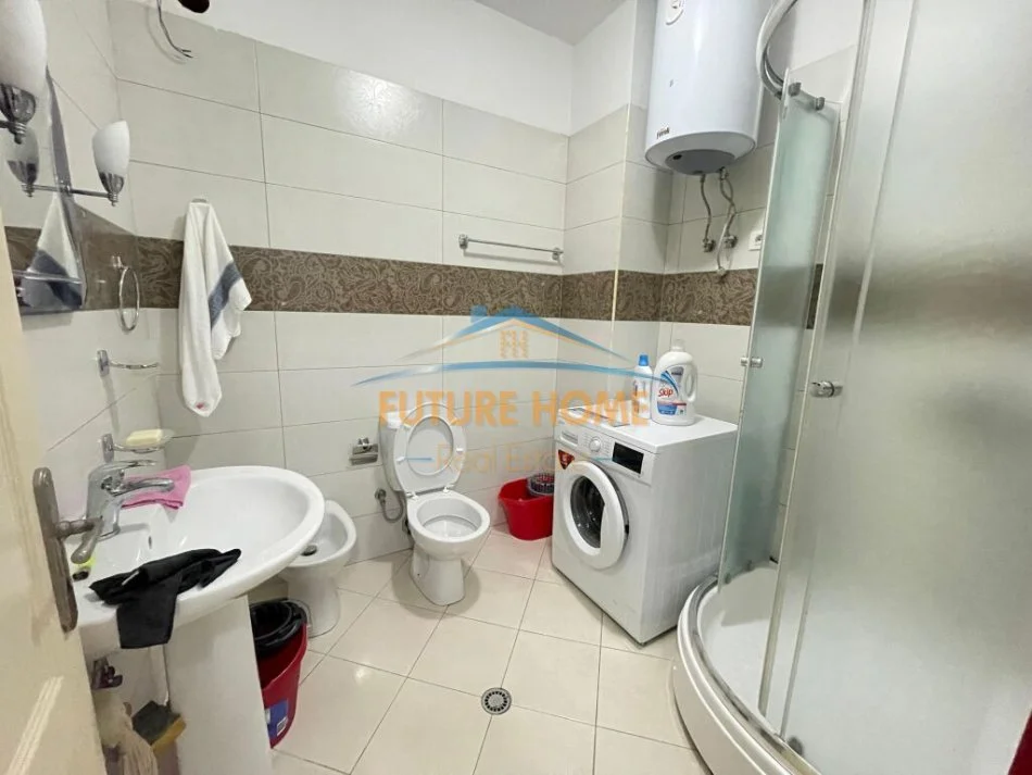 Tirane, shitet apartament 1+1+POST PARKIMI Kati 4, 76 m² 160.000 € (SHKOLLA E KUQE TIRANE)
