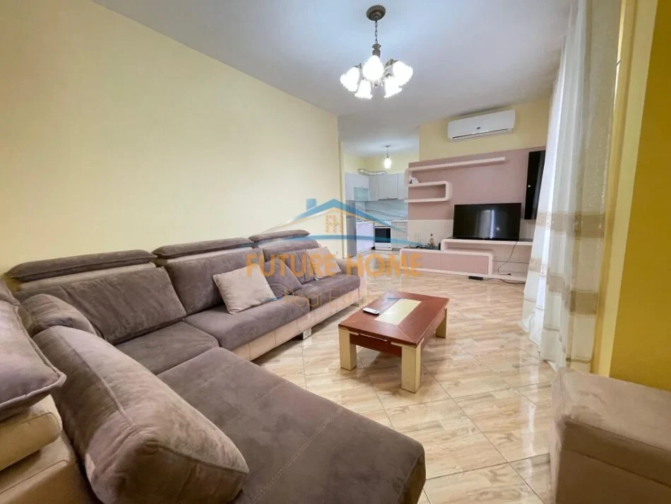 Tirane, shitet apartament 1+1+POST PARKIMI Kati 4, 76 m² 160.000 € (SHKOLLA E KUQE TIRANE)