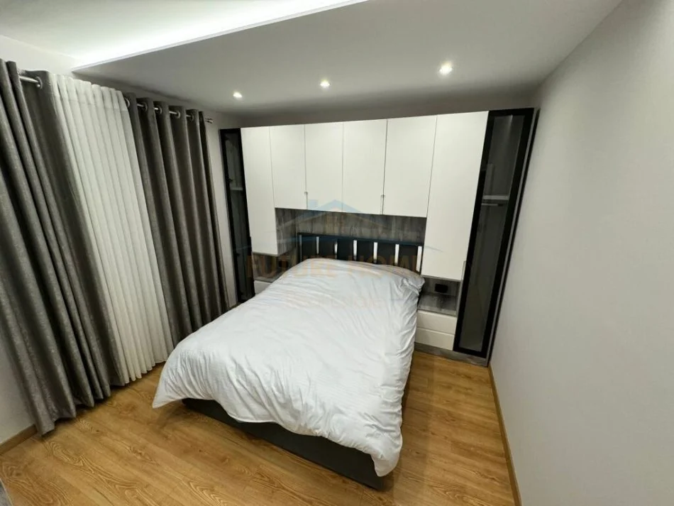 Tirane, shitet apartament 2+1 Kati 3, 90 m² 180.000 € (Kodra e Diellit)