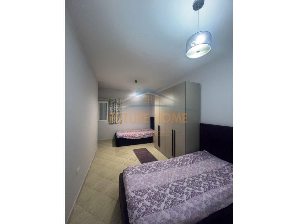 Tirane, jepet me qera apartament 2+1 Kati 4, 86 m² 650 € (KOMUNA PARISIT)