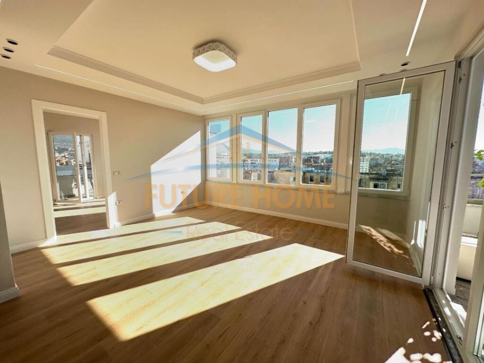 Tirane, shitet apartament 2+1+Ballkon Kati 5, 100 m² 277.000 € (Xhamlliku)