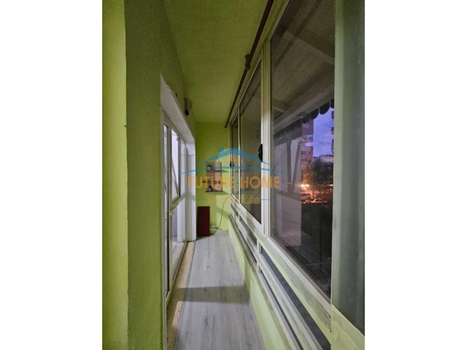 Tirane, jepet me qera apartament 1+1 Kati 2, 52 m² 400 € (Unaza e Re, Tirane)